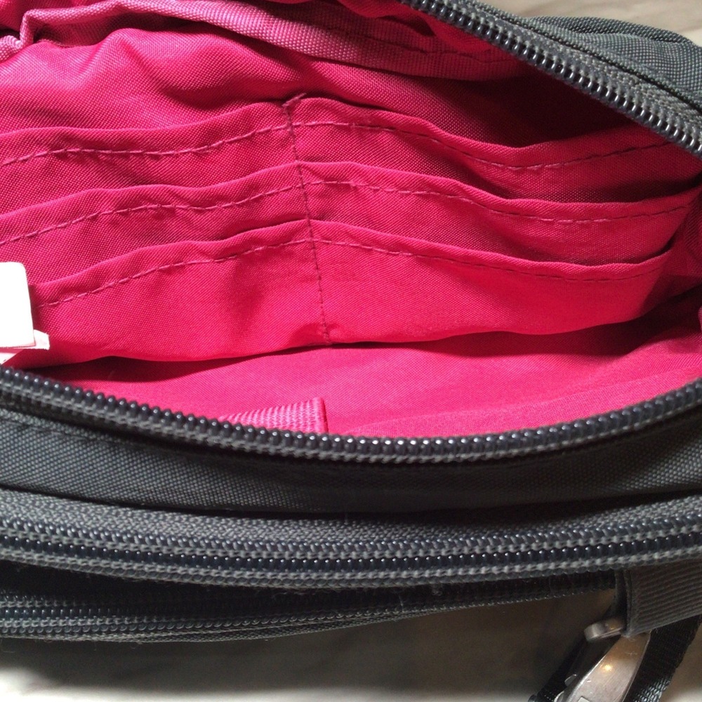 BAGGALLINI GRAY TRIPLE ZIP BAG ADJUSTABLE STRAP CROSSBODY- BELT BAG-TRAVEL PURSE - Picture 7 of 14